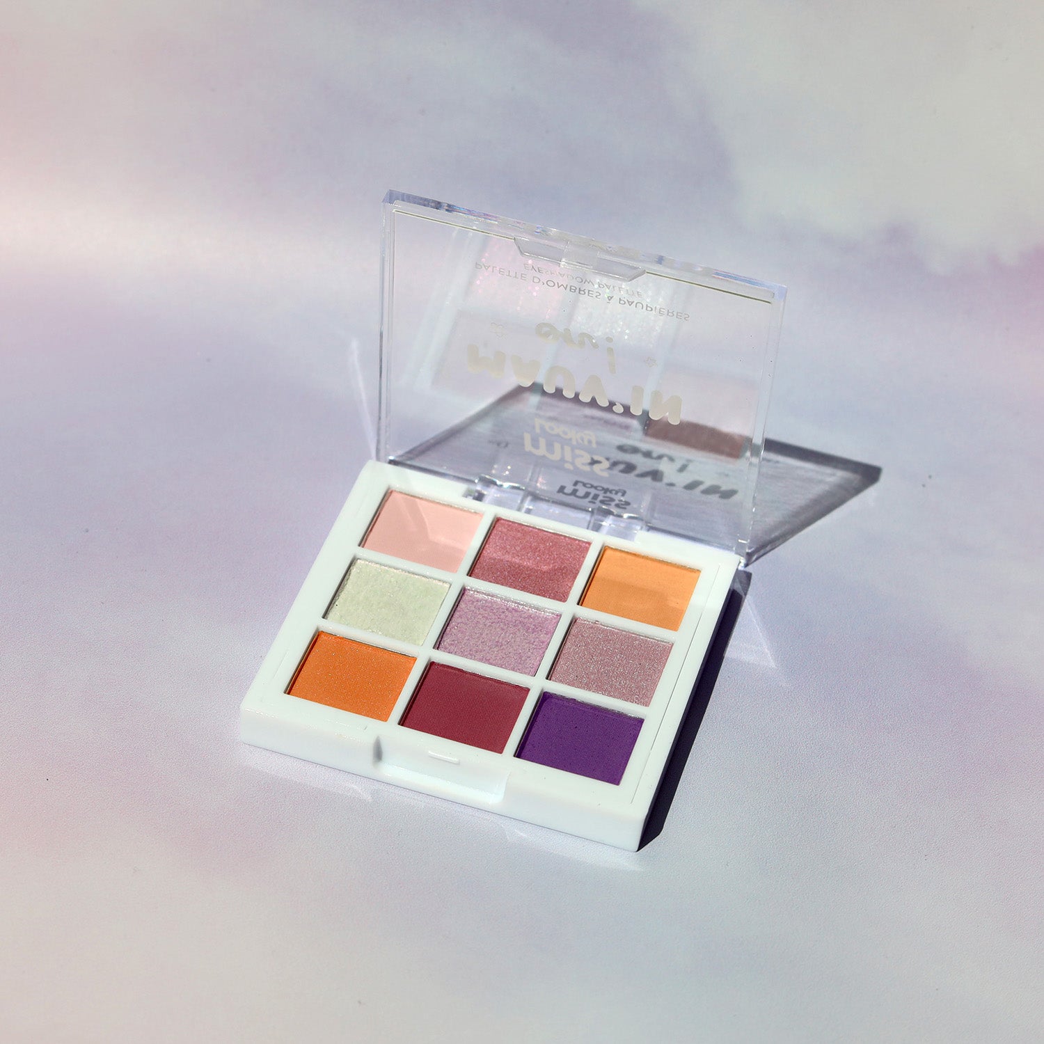 Miss Looky Eyeshadow Palette - Mauv'in on!
