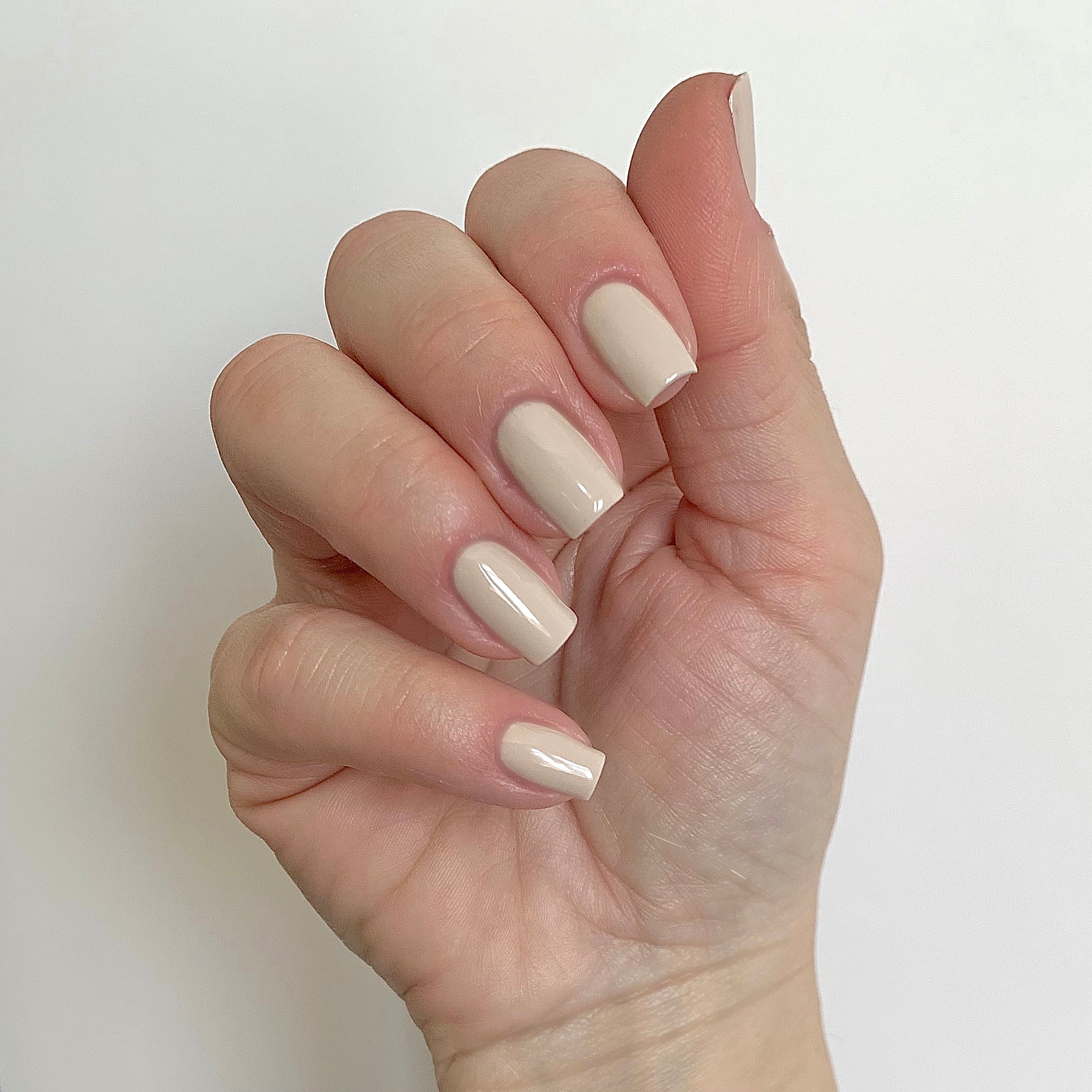 Looky Vernis Gel 3 en 1 #823 Lys (Collection Effluves de Printemps) (EXCLUSIVITÉ WEB)