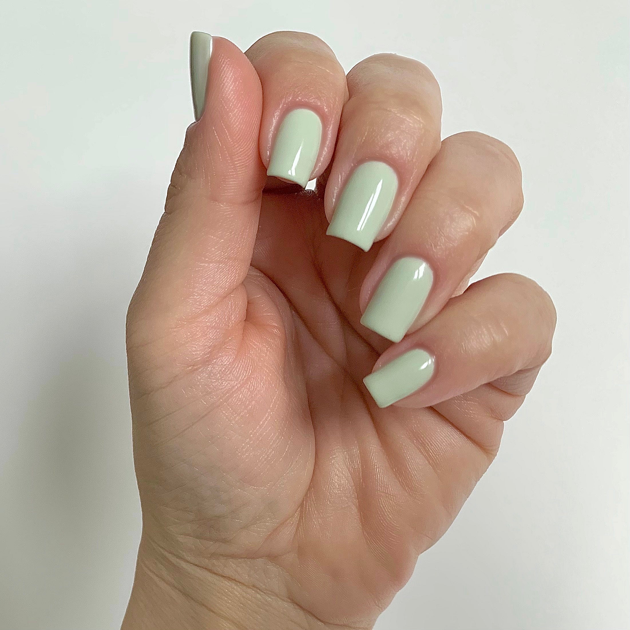 3 in 1 Gel Nail Polish #832 Hortensia (Effluves de Printemps Collection)