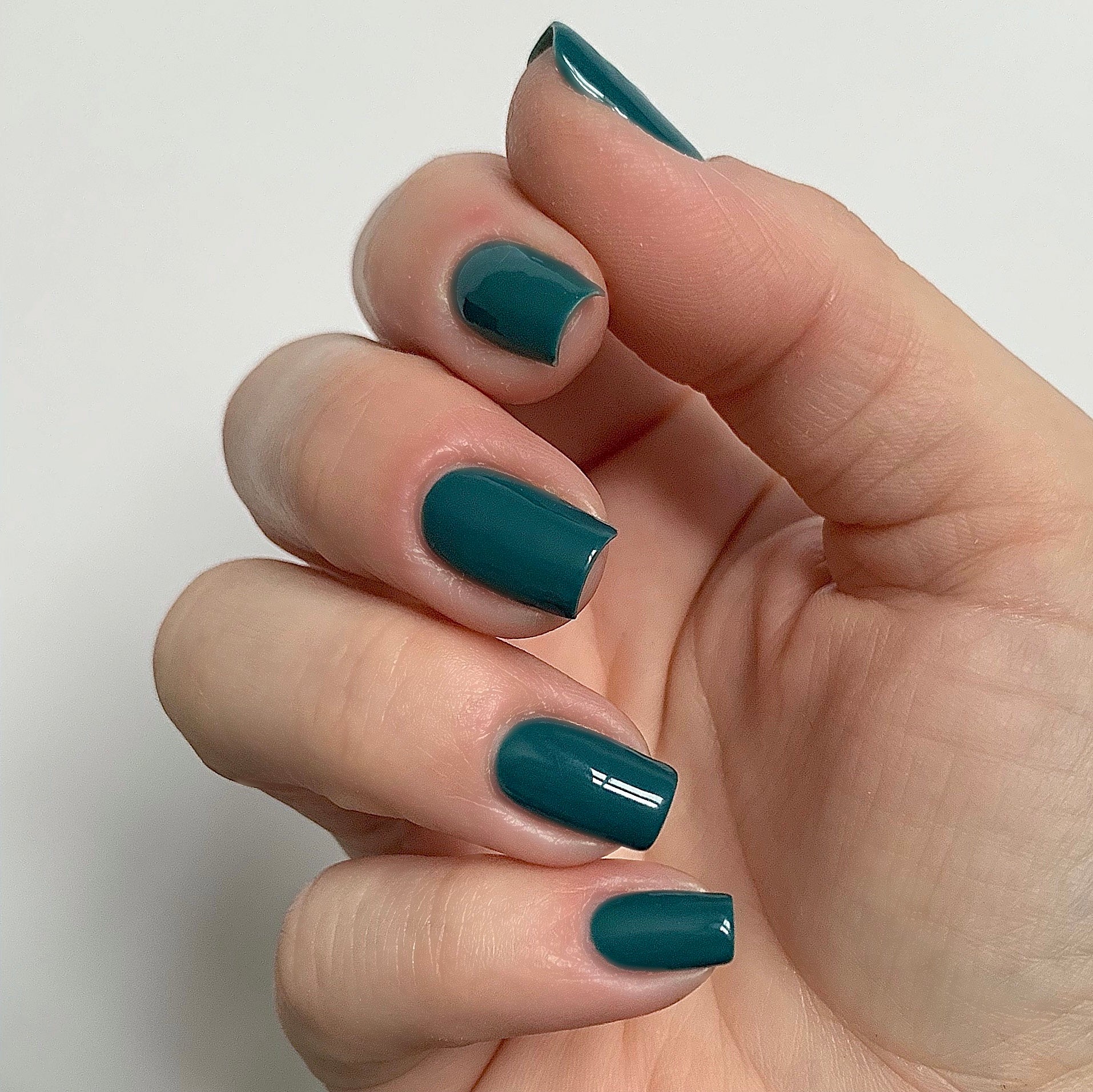 3 in 1 Gel Nail Polish #819 Manon (Après-Ski Collection)